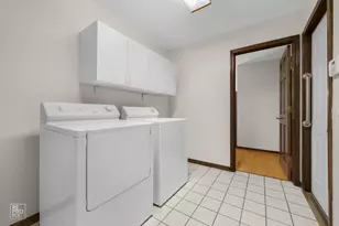 1749 E Bailey Rd, Naperville, IL 60565 - Photo 16