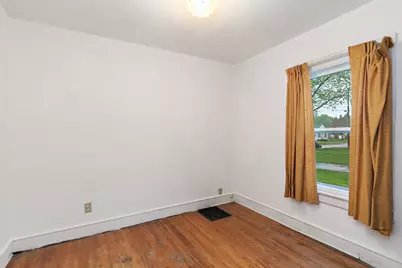 148 Holly Street, Dekalb, IL 60115 - Photo 10