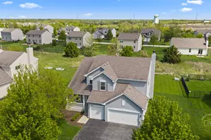 3463 Ayres Dr, Aurora, IL 60506 - Photo 2