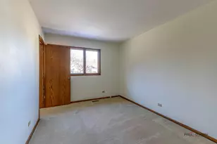 2450 Chas Dr, Rolling Meadows, IL 60008 - Photo 20