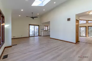 2450 Chas Dr, Rolling Meadows, IL 60008 - Photo 4