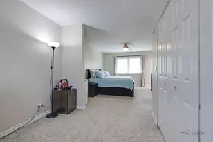 117 Annapolis Dr, Vernon Hills, IL 60061 - Photo 26