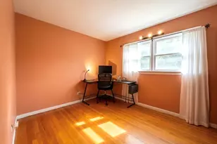 126 Indiana St, Park Forest, IL 60466 - Photo 16