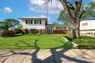 126 Indiana St, Park Forest, IL 60466 - Photo 1