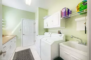 2661 Venetian Ln, Elgin, IL 60124 - Photo 22