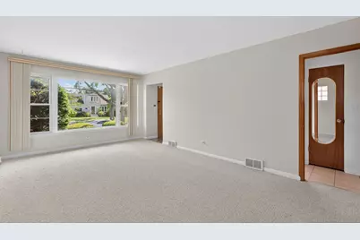 9134 Chestnut Avenue, Franklin Park, IL 60131 - Photo 6