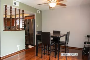 9182 S Rd, Palos Hills, IL 60465 - Photo 4