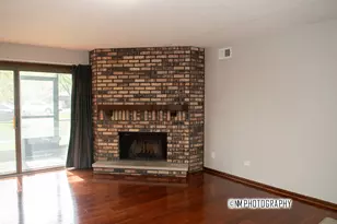 9182 S Rd, Palos Hills, IL 60465 - Photo 2