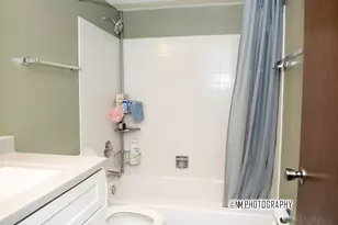 9182 S Rd, Palos Hills, IL 60465 - Photo 10