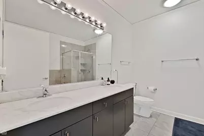 201 N Westshore Drive #2508, Chicago, IL 60601 - Photo 14