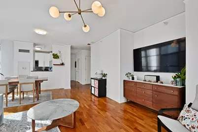 201 N Westshore Drive #2508, Chicago, IL 60601 - Photo 4