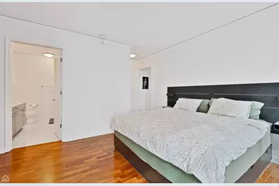 201 N Westshore Drive #2508, Chicago, IL 60601 - Photo 12