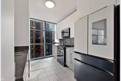 201 N Westshore Drive #2508, Chicago, IL 60601 - Photo 6
