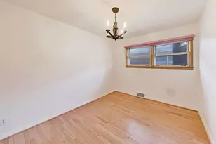 8840 Keeler Ave, Skokie, IL 60076 - Photo 14