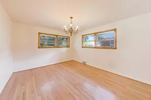 8840 Keeler Ave, Skokie, IL 60076 - Photo 10