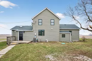 17093 Somonauk Rd, Dekalb, IL 60115 - Photo 6