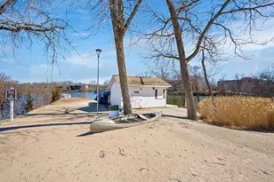 5516 E Lake Dr, Lisle, IL 60532 - Photo 20