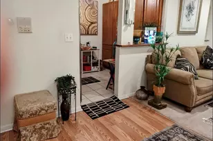 239 Gregory St, Aurora, IL 60504 - Photo 6