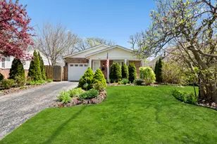 1041 Forest Ave, Deerfield, IL 60015 - Photo 2