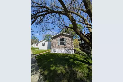 725 Michelle Drive, Chicago Heights, IL 60411 - Photo 2