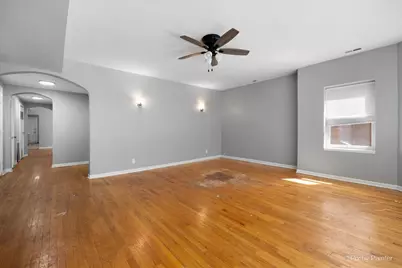 7611 S Essex Avenue, Chicago, IL 60649 - Photo 8