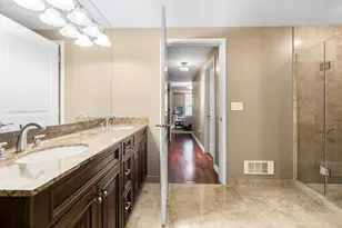 160 E Illinois St, Chicago, IL 60611 - Photo 12