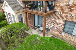 2219 Nichols Rd, Arlington Heights, IL 60004 - Photo 2