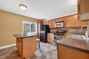 2219 Nichols Rd, Arlington Heights, IL 60004 - Photo 12
