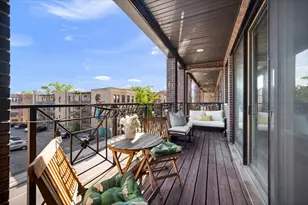 1426 W Irving Park Rd, Chicago, IL 60613 - Photo 10