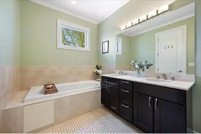 1426 W Irving Park Road #3, Chicago, IL 60613 - Photo 14