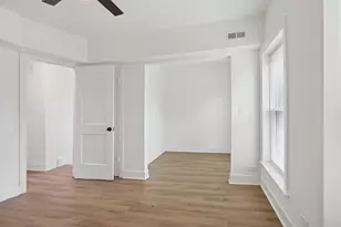 7000 S Eberhart Ave, Chicago, IL 60637 - Photo 14