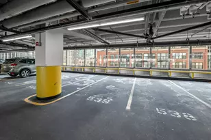 500 W Superior St, Chicago, IL 60654 - Photo 22