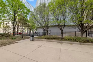 500 W Superior St, Chicago, IL 60654 - Photo 40