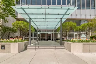 500 W Superior St, Chicago, IL 60654 - Photo 2