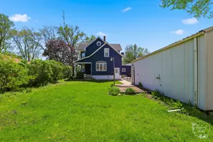 395 E 1st Ave, Clifton, IL 60927 - Photo 6