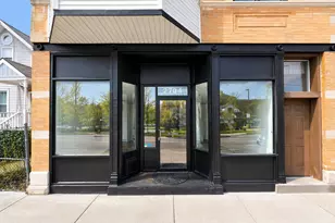 2704 N California Ave, Chicago, IL 60647 - Photo 1