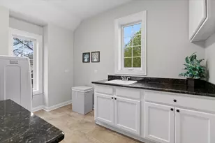 1021 Linden Ln, Glenview, IL 60025 - Photo 32