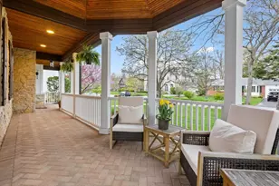 1021 Linden Ln, Glenview, IL 60025 - Photo 4