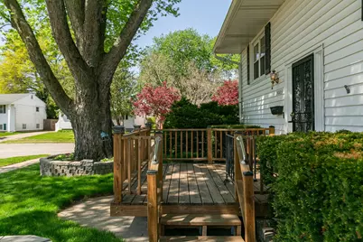 5003 45th Avenue Court, Moline, IL 61265 - Photo 2