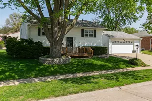 5003 45th Ave Ct, Moline, IL 61265 - Photo 32