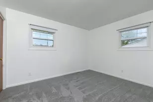 5003 45th Ave Ct, Moline, IL 61265 - Photo 12
