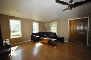 508 E Bronson St, Streator, IL 61364 - Photo 2