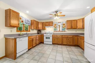 2019 Pauline Pl, Plano, IL 60545 - Photo 10
