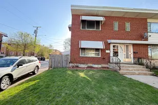 4932 Crain St, Skokie, IL 60077 - Photo 2