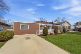 4540 W 84th Pl, Chicago, IL 60652 - Photo 2
