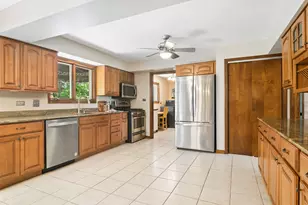 20820 N Middleton Dr, Kildeer, IL 60047 - Photo 6