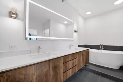 501 N Clinton Street #3203, Chicago, IL 60654 - Photo 18
