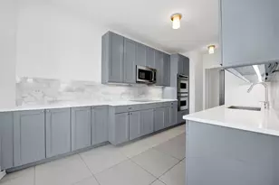 501 N Clinton St, Chicago, IL 60654 - Photo 4