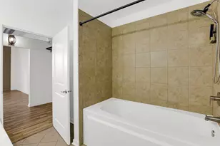 1645 W Ogden Ave, Chicago, IL 60612 - Photo 8