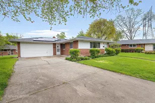 431 W Millers Rd, Des Plaines, IL 60016 - Photo 2